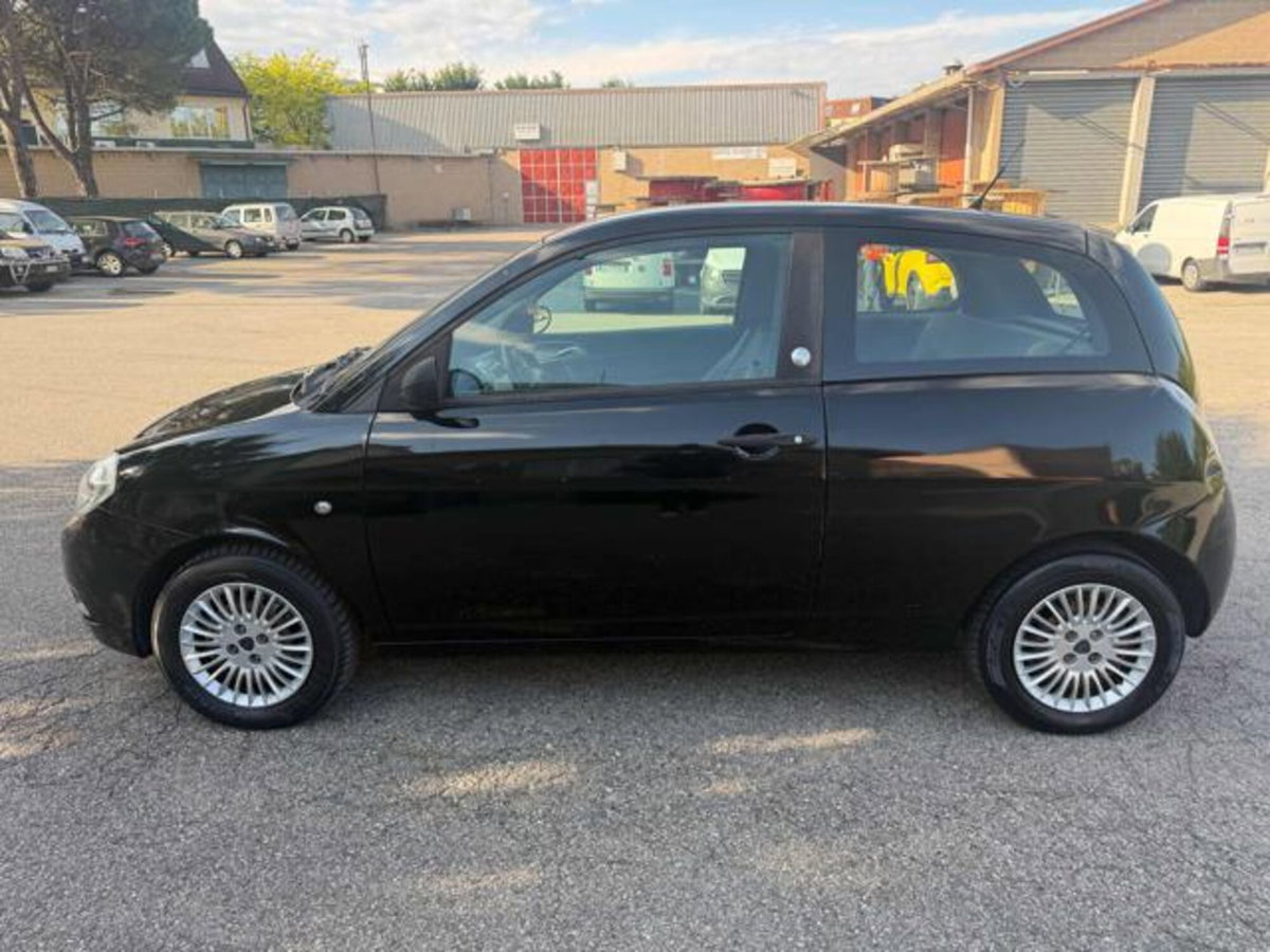 Lancia Ypsilon 1.4 Platino Ecochic GPL (3)