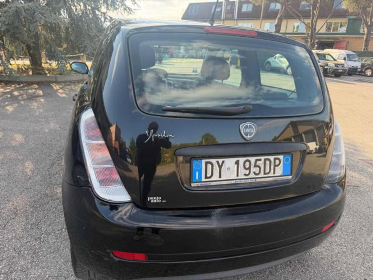 Lancia Ypsilon 1.4 Platino Ecochic GPL (11)