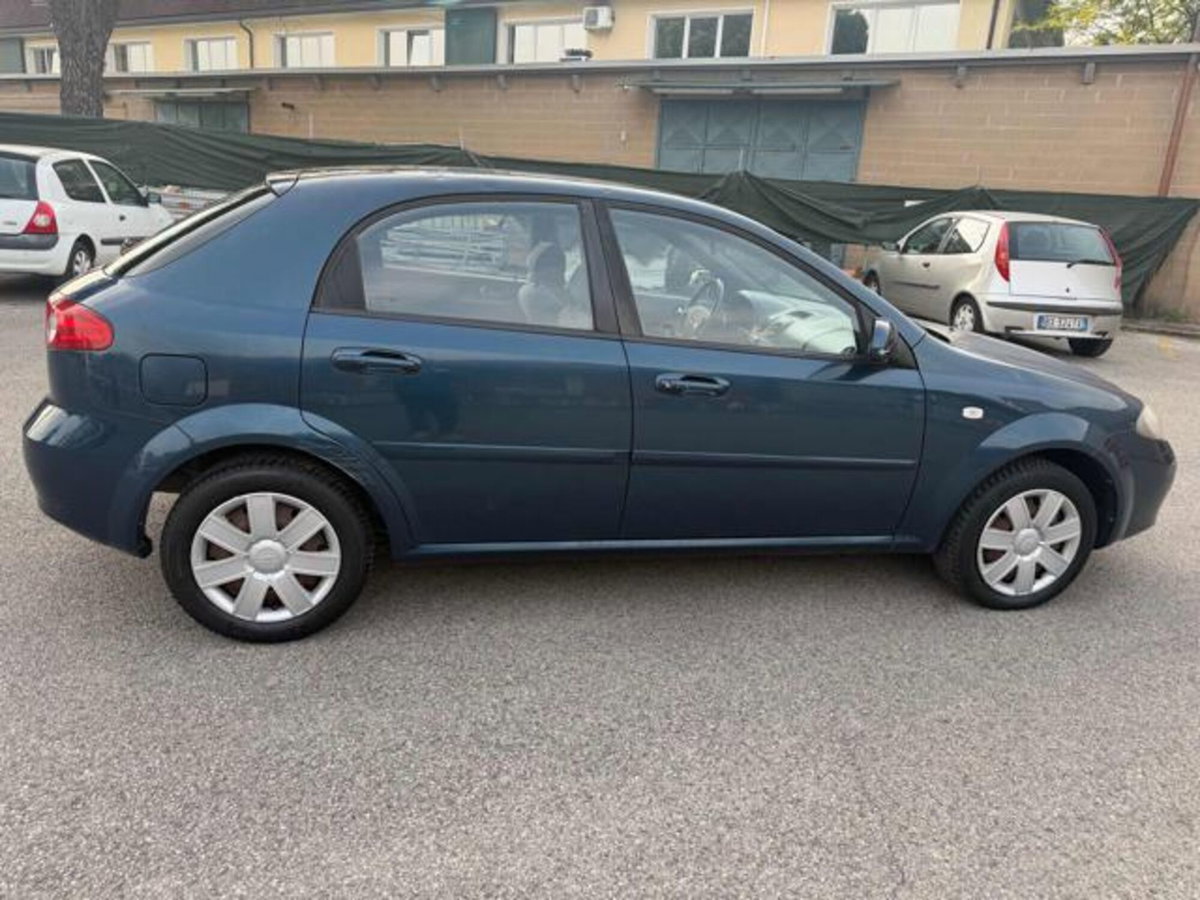 Chevrolet Lacetti 2.0 TCDi 16V 5 porte SX Leather (6)