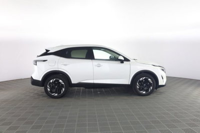 Nissan Qashqai 1.3 mhev N-Connecta 2wd 140cv (3)