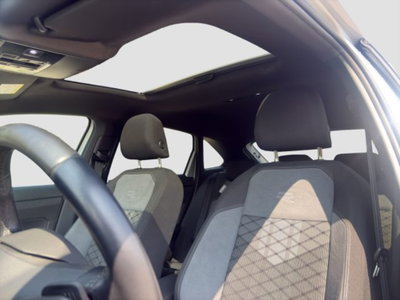 Volkswagen Taigo 1.0 tsi R-Line 115cv dsg (17)
