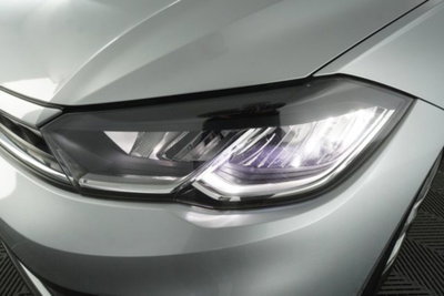 Volkswagen Polo 1.0 evo Life 80cv (16)