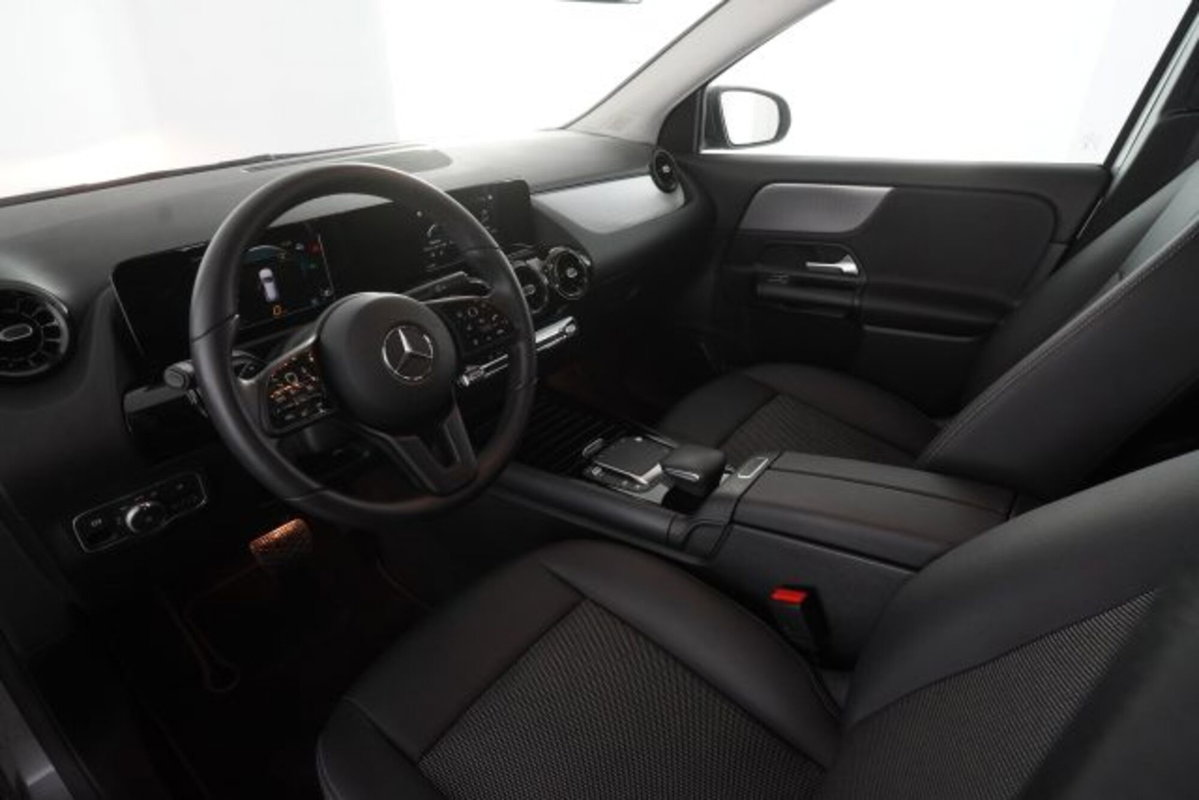 Mercedes-Benz CLA Shooting Brake 200 d Automatic Shooting Brake Business (9)