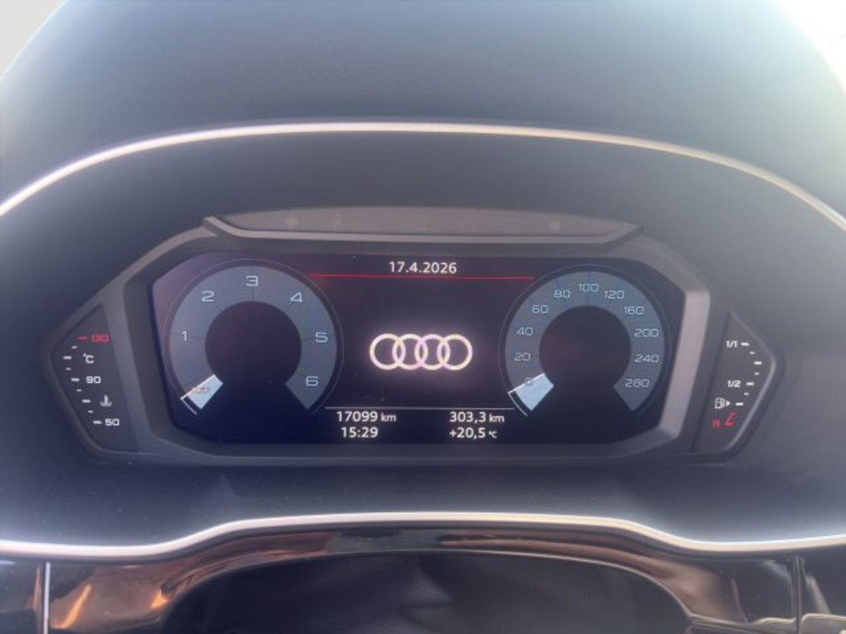 Audi Q3 Sportback 35 2.0 tdi Identity Black s-tronic (13)