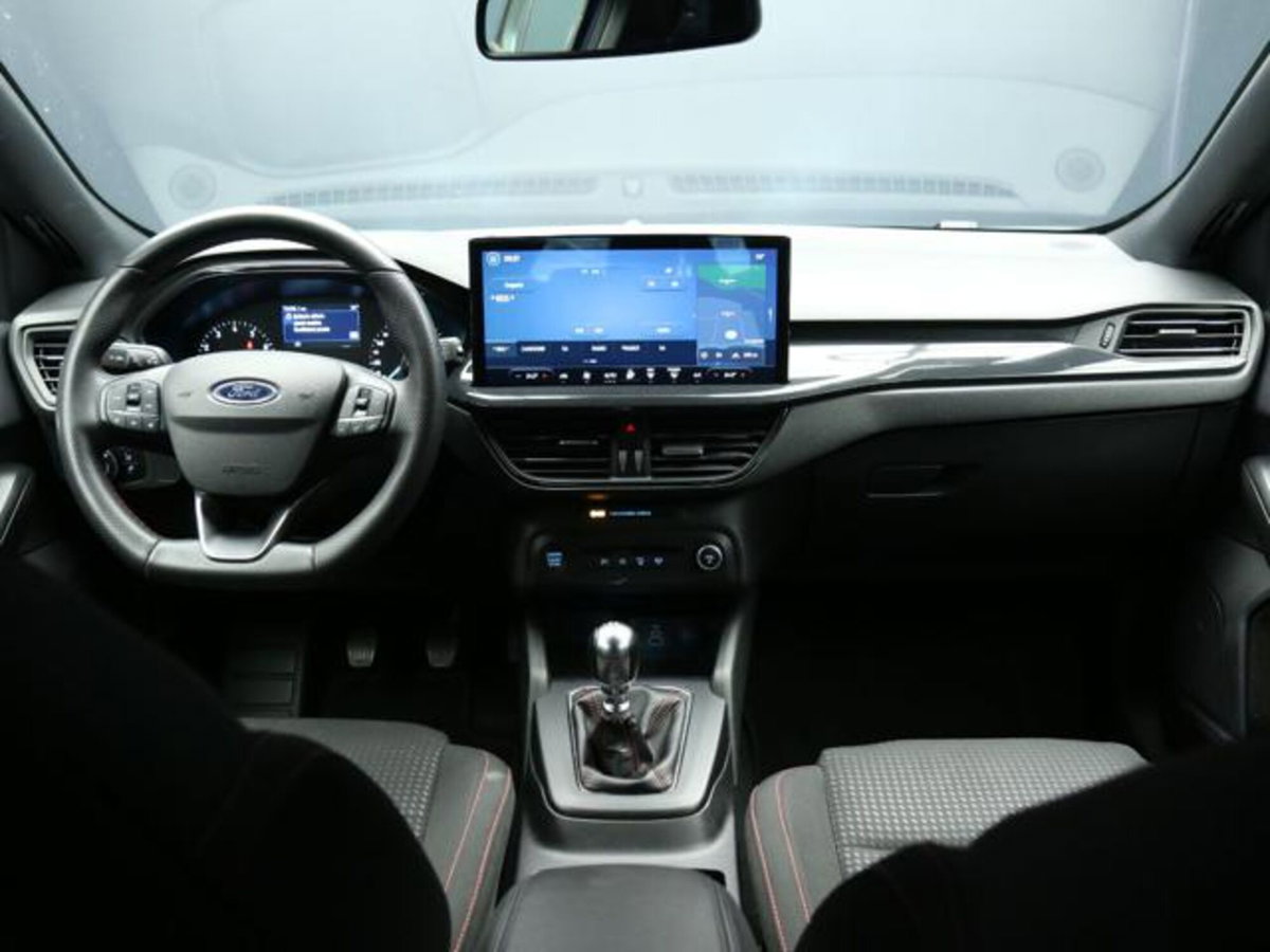 Ford Focus Station Wagon 1.0 EcoBoost Hybrid 125 CV SW ST-Line (11)