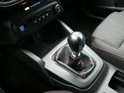 Ford Focus Station Wagon 1.0 EcoBoost Hybrid 125 CV SW ST-Line (12)