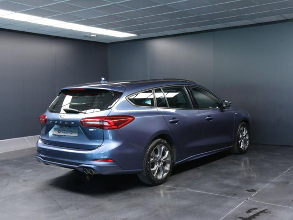 Ford Focus Station Wagon 1.0 EcoBoost Hybrid 125 CV SW ST-Line (3)
