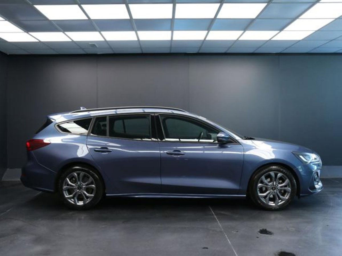 Ford Focus Station Wagon 1.0 EcoBoost Hybrid 125 CV SW ST-Line (6)