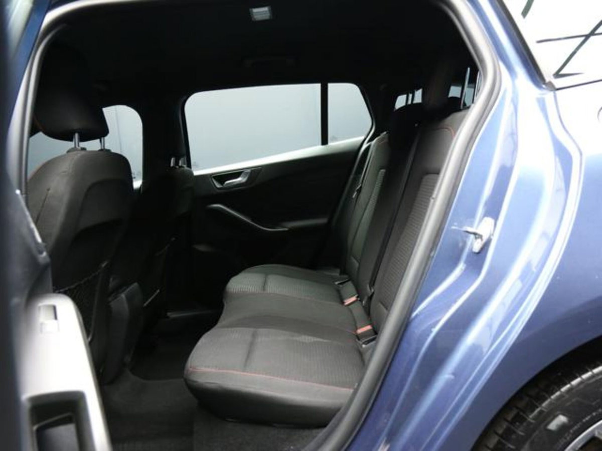 Ford Focus Station Wagon 1.0 EcoBoost Hybrid 125 CV SW ST-Line (8)