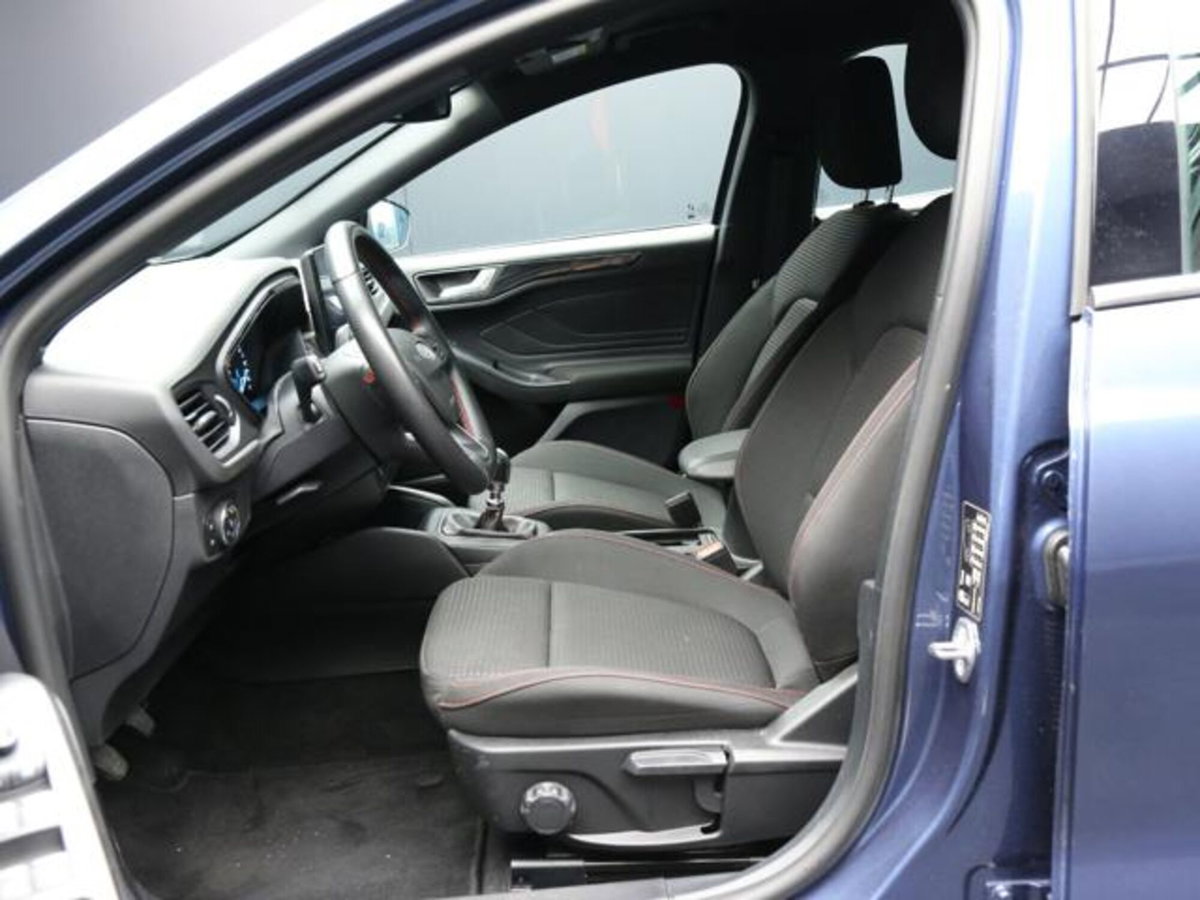 Ford Focus Station Wagon 1.0 EcoBoost Hybrid 125 CV SW ST-Line (9)