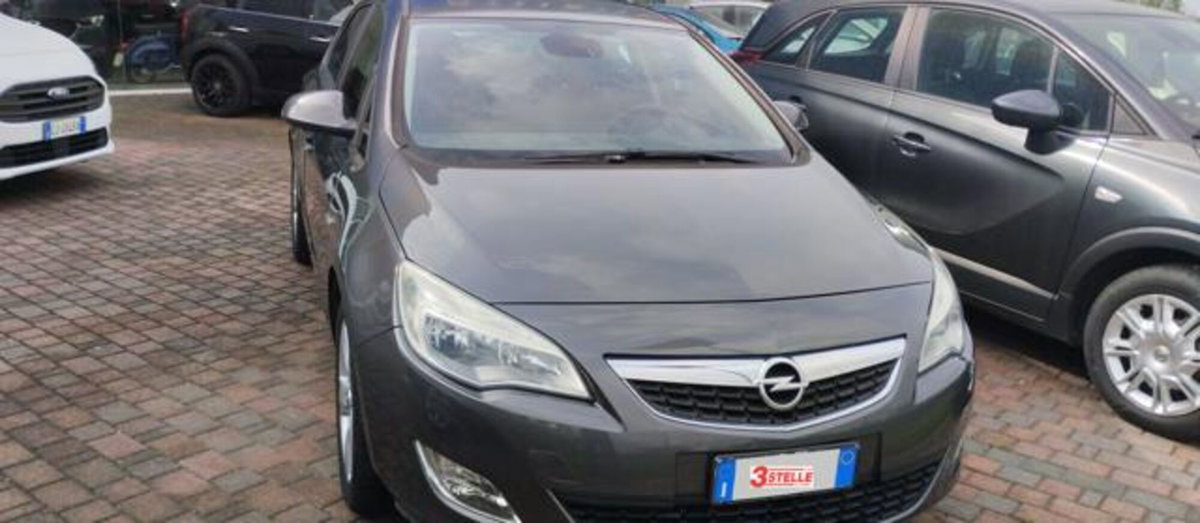Opel Astra 1.6 115CV 5 porte Cosmo