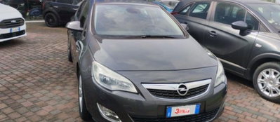 Opel Astra 1.6 115CV 5 porte Cosmo usata