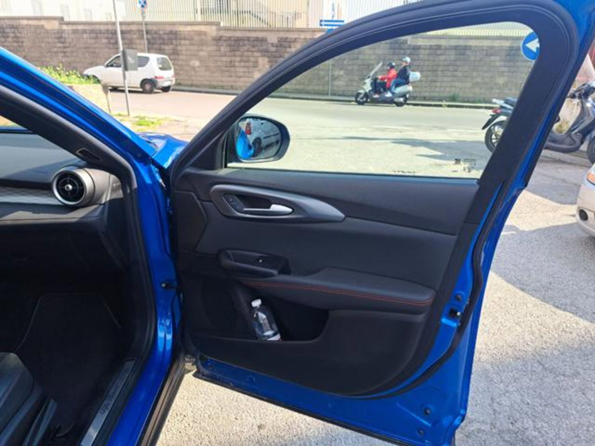 Alfa Romeo Tonale Tonale 1.5 160 CV MHEV TCT7 Edizione Speciale (12)