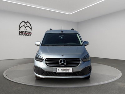 Mercedes-Benz Classe T T Long 180d Premium auto (2)
