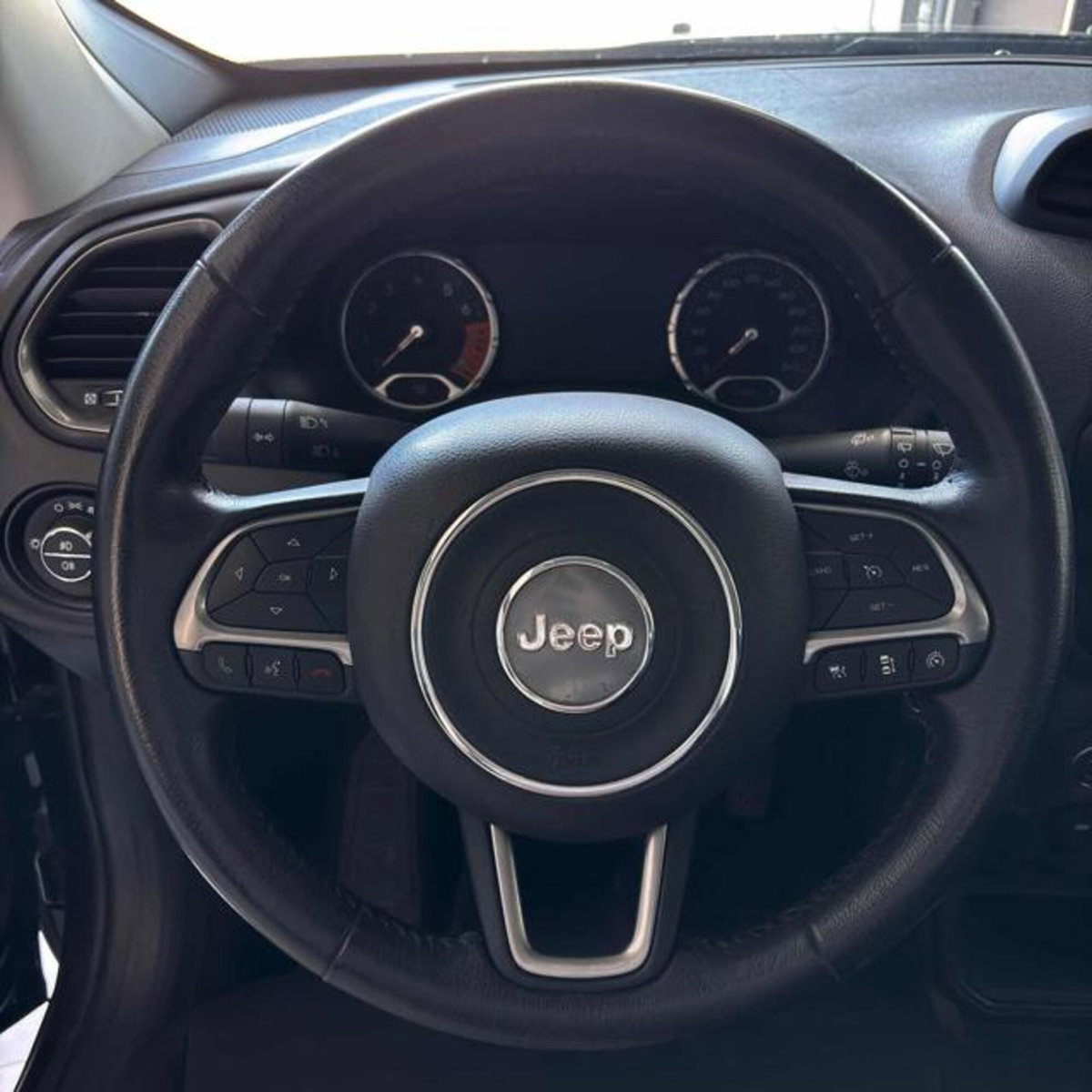 Jeep Renegade 1.5 Turbo T4 MHEV Limited (7)