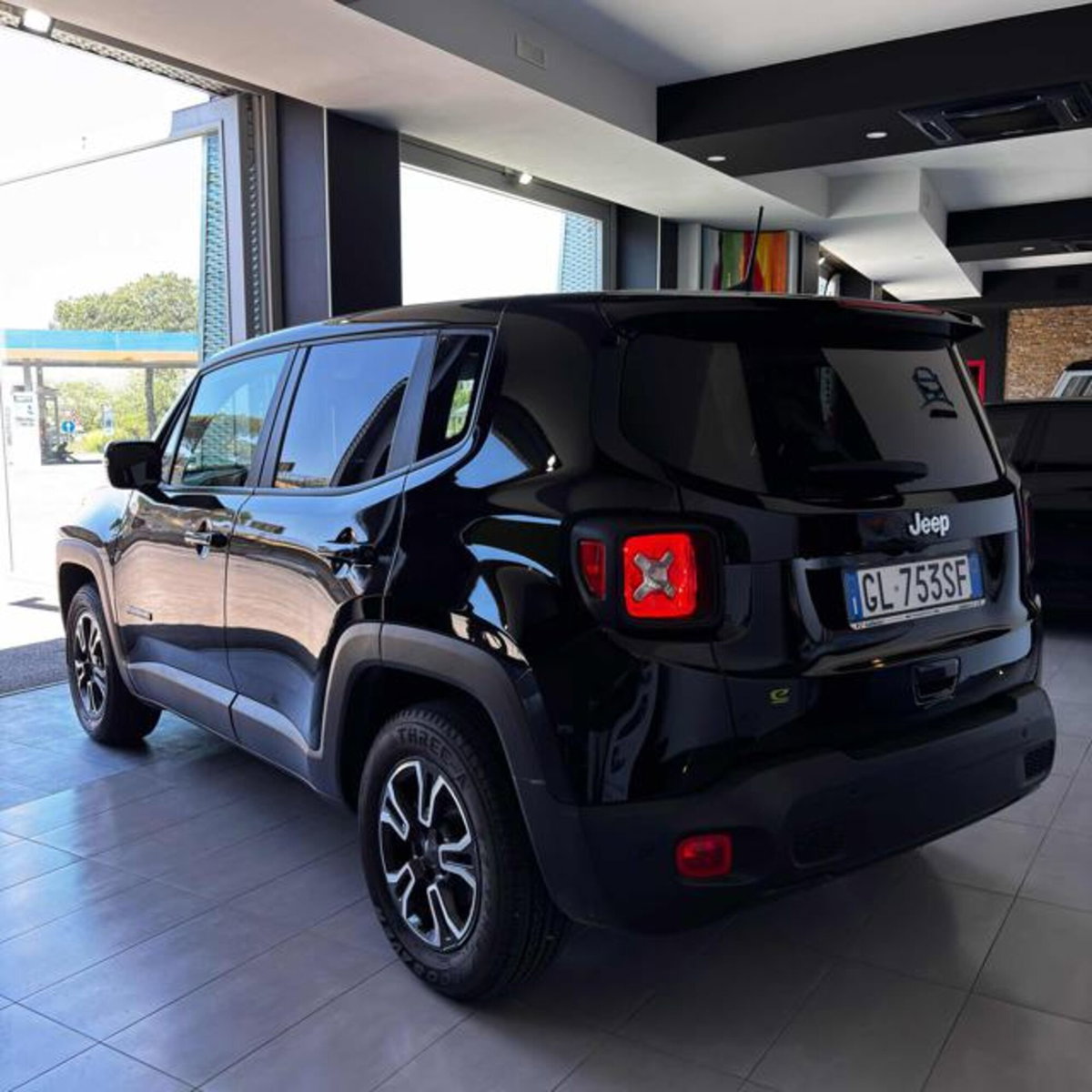 Jeep Renegade 1.5 Turbo T4 MHEV Limited (8)