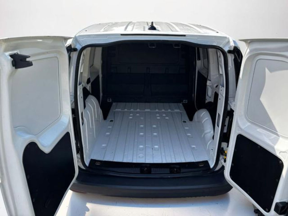 Volkswagen Veicoli Commerciali Caddy 2.0 TDI Kombi Business (12)