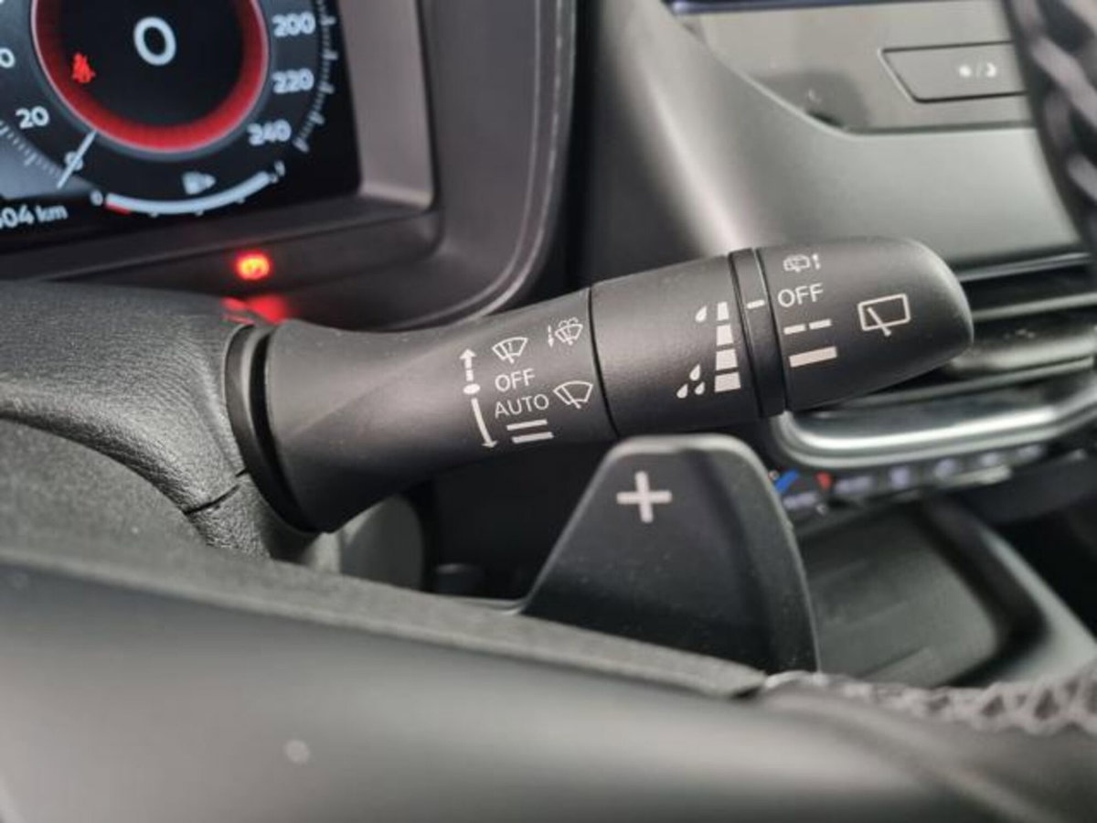 Nissan Juke 1.0 dig-t N-Connecta 114cv dct (12)