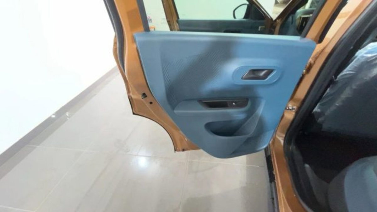 Fiat Grande Panda 1.2 hybrid La Prima 110cv edct (15)