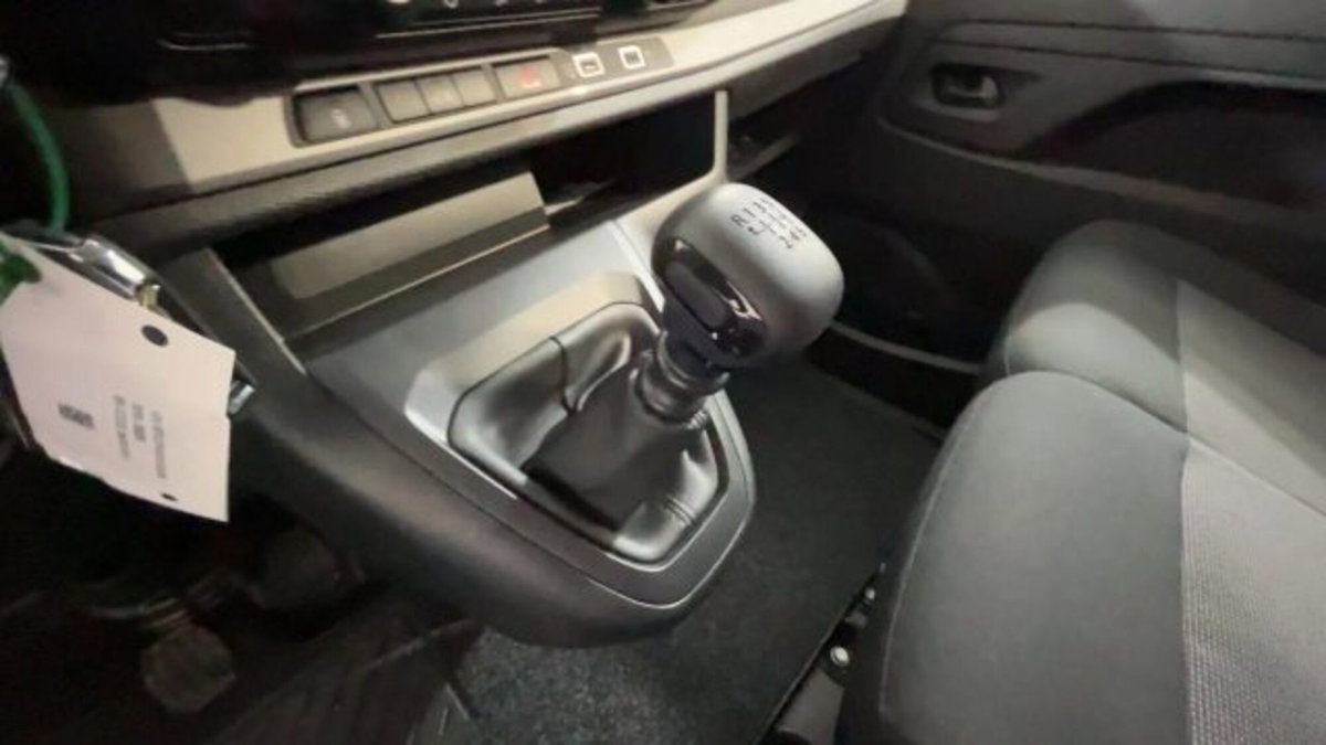 Peugeot Expert Furgone std 1.5 diesel 120cv S&S (13)