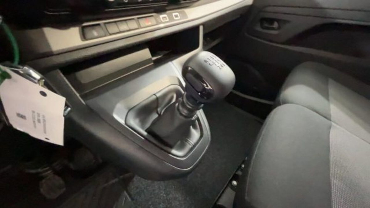 Peugeot Expert Furgone std 1.5 diesel 120cv S&S (13)