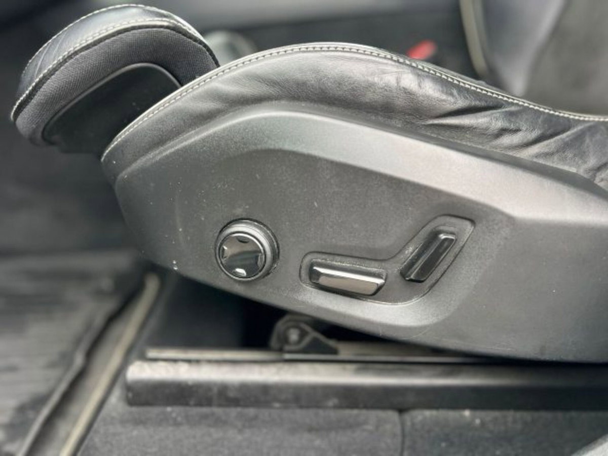 Volvo XC60 D4 Geartronic R-design (10)