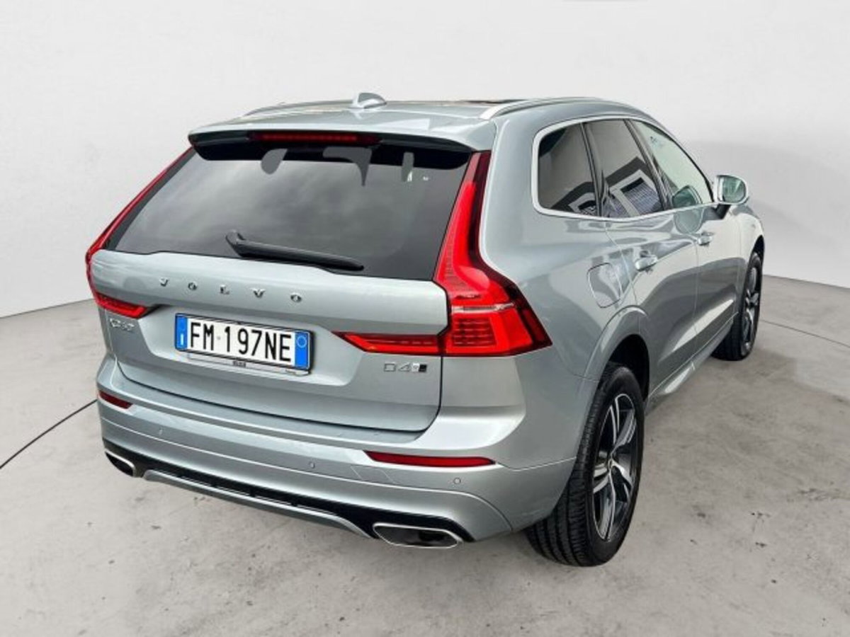 Volvo XC60 D4 Geartronic R-design (4)