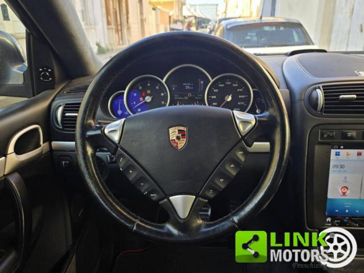 Porsche Cayenne 4.5 cat Turbo (12)