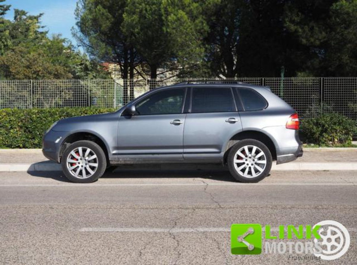 Porsche Cayenne 4.5 cat Turbo (3)
