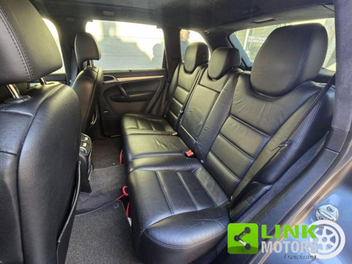 Porsche Cayenne 4.5 cat Turbo (8)