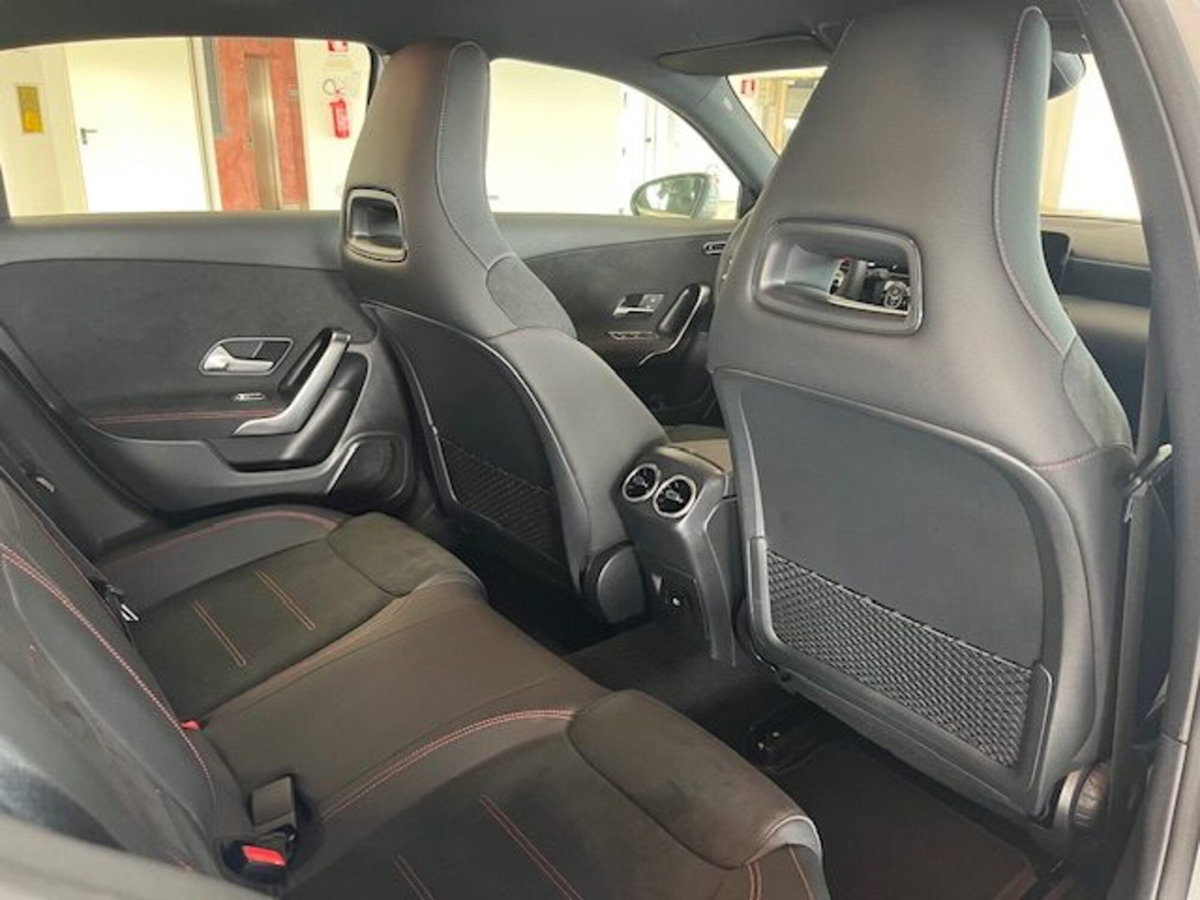 Mercedes-Benz Classe A Sedan 200 d AMG Line Premium Plus auto (15)
