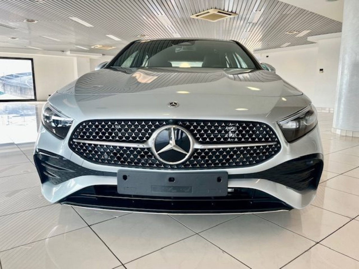 Mercedes-Benz Classe A Sedan 200 d AMG Line Premium Plus auto (2)
