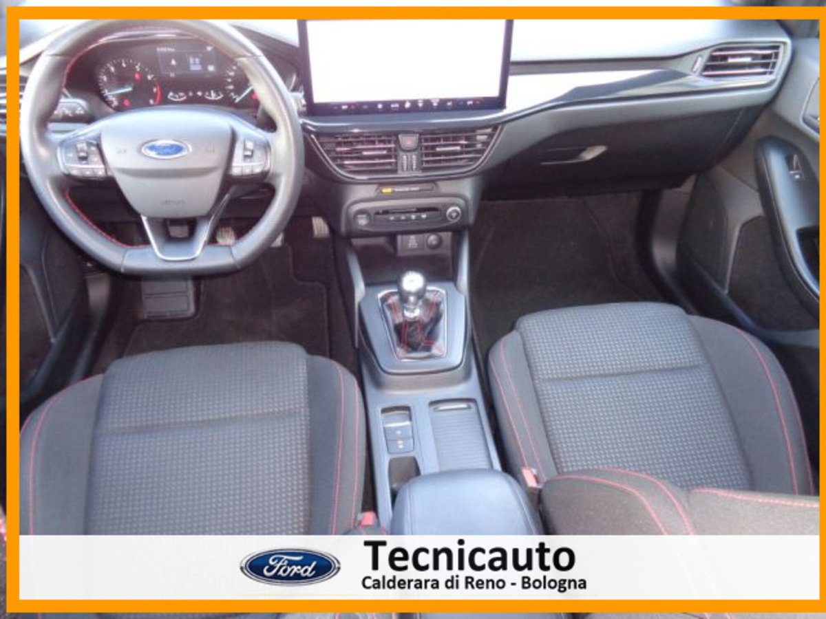 Ford Focus 1.0 EcoBoost Hybrid 125 CV Power. 5p. ST-Line Style (10)
