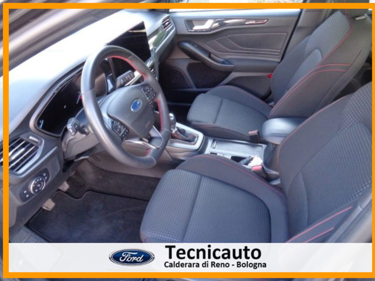 Ford Focus 1.0 EcoBoost Hybrid 125 CV Power. 5p. ST-Line Style (11)