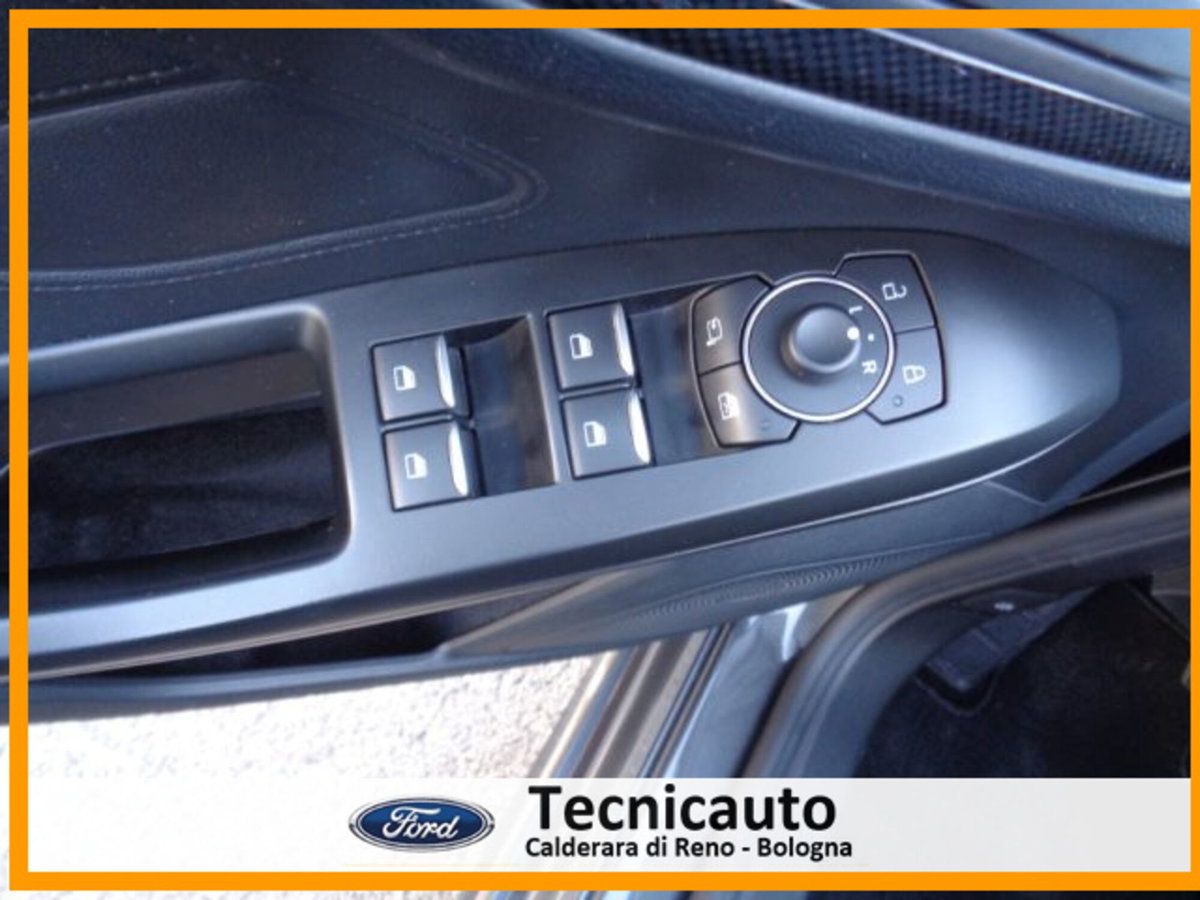 Ford Focus 1.0 EcoBoost Hybrid 125 CV Power. 5p. ST-Line Style (18)