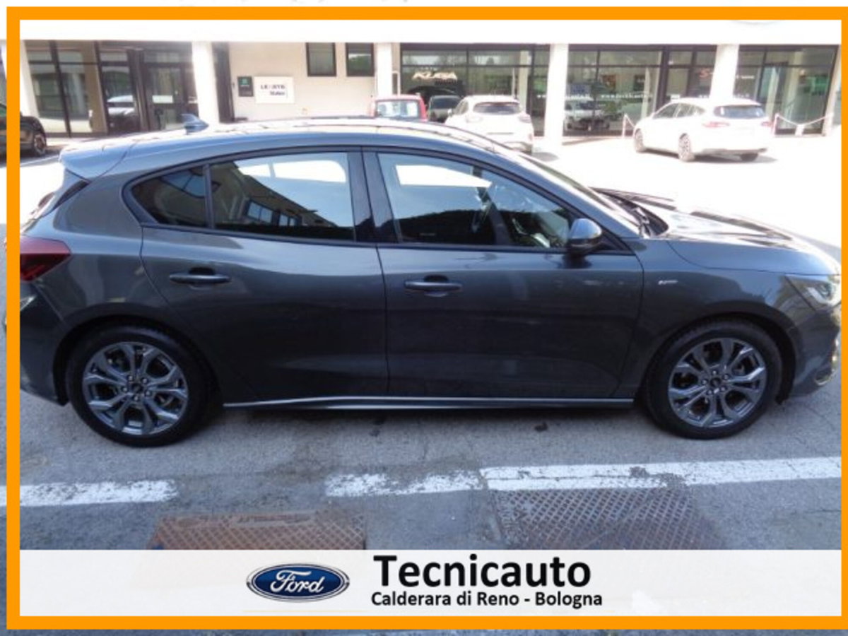 Ford Focus 1.0 EcoBoost Hybrid 125 CV Power. 5p. ST-Line Style (8)