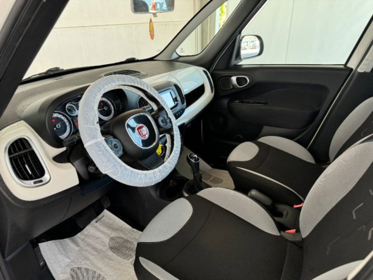 Fiat 500L 1.3 Multijet 85 CV Dualogic Lounge (19)