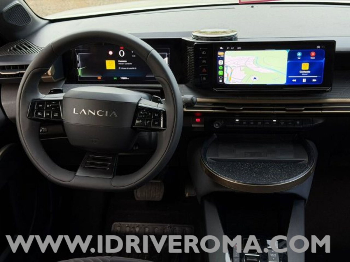 Lancia Ypsilon 1.2 mhev LX 110cv e-dct (14)