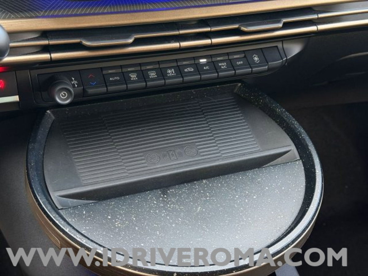 Lancia Ypsilon 1.2 mhev LX 110cv e-dct (19)