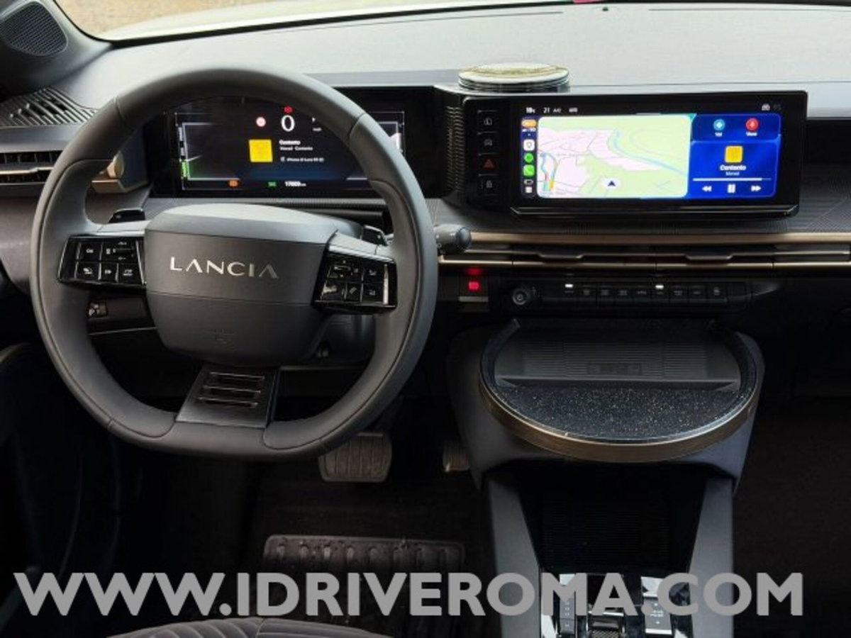 Lancia Ypsilon 1.2 mhev LX 110cv e-dct (9)