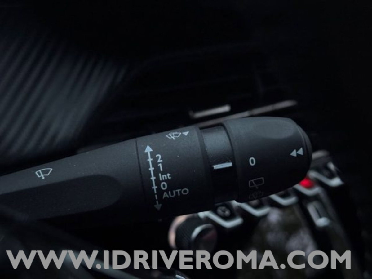 Peugeot 2008 PureTech 100 S&S Allure (16)
