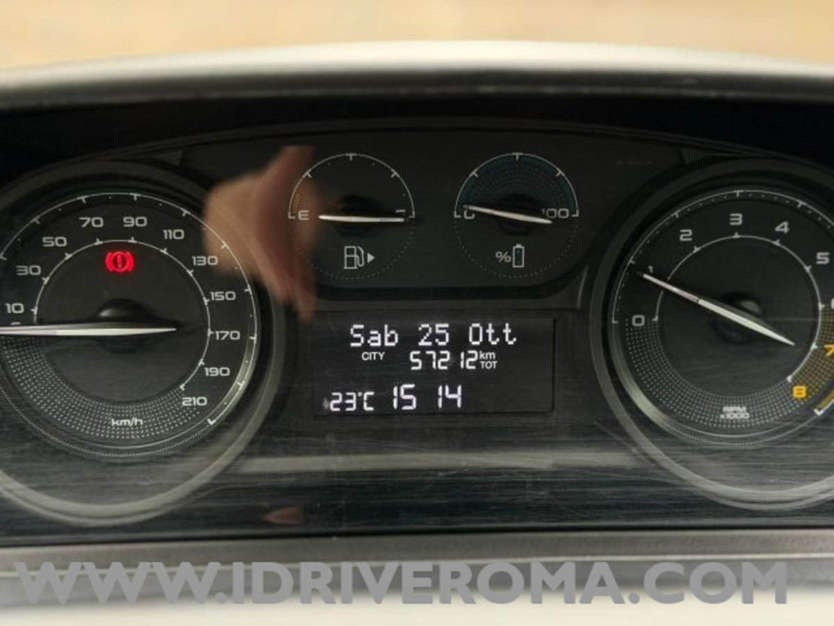 Lancia Ypsilon 1.0 FireFly 5 porte S&S Hybrid Ecochic A. Ferretti (13)