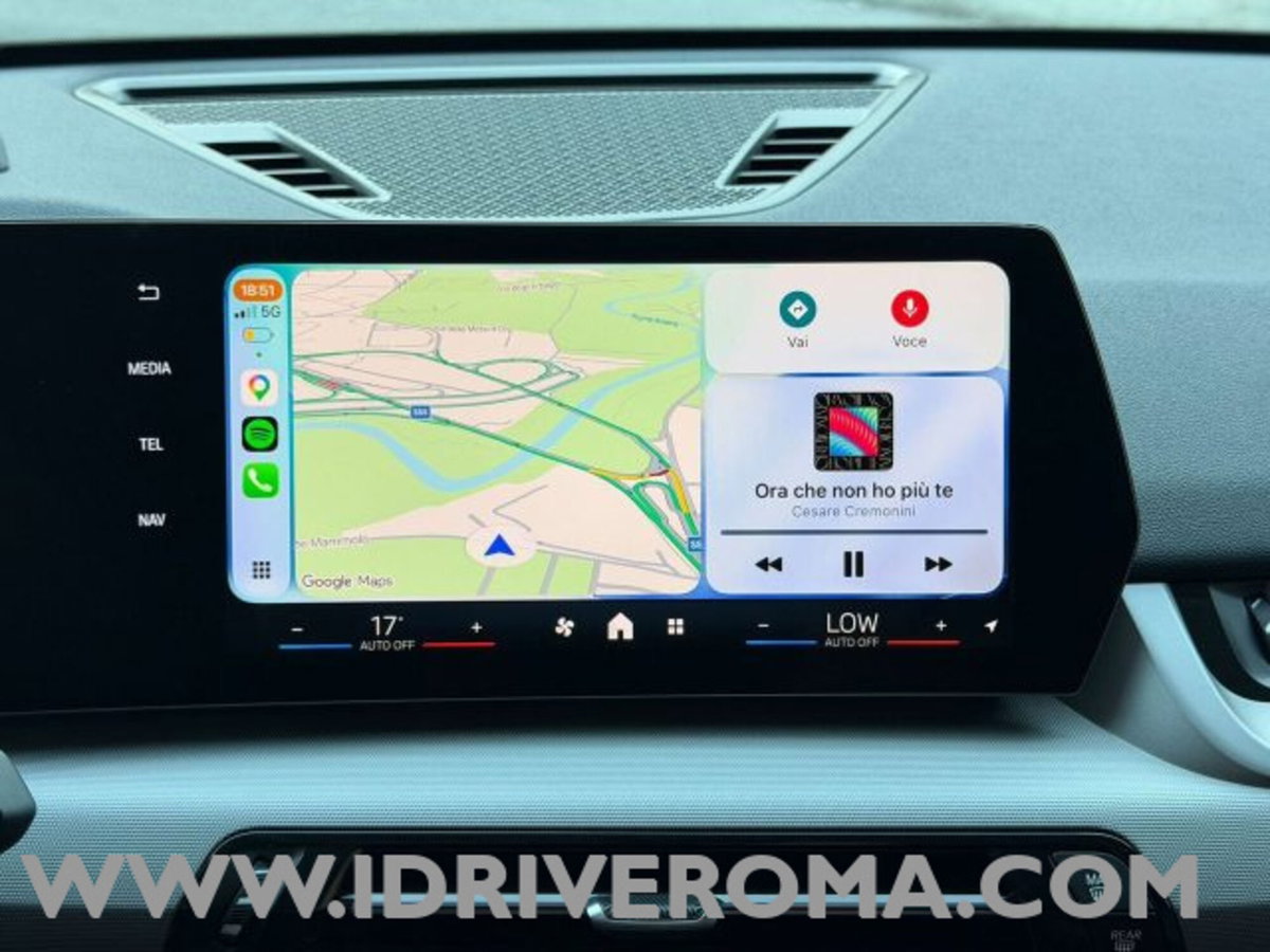 BMW X1 sdrive20i mhev 48V auto (12)