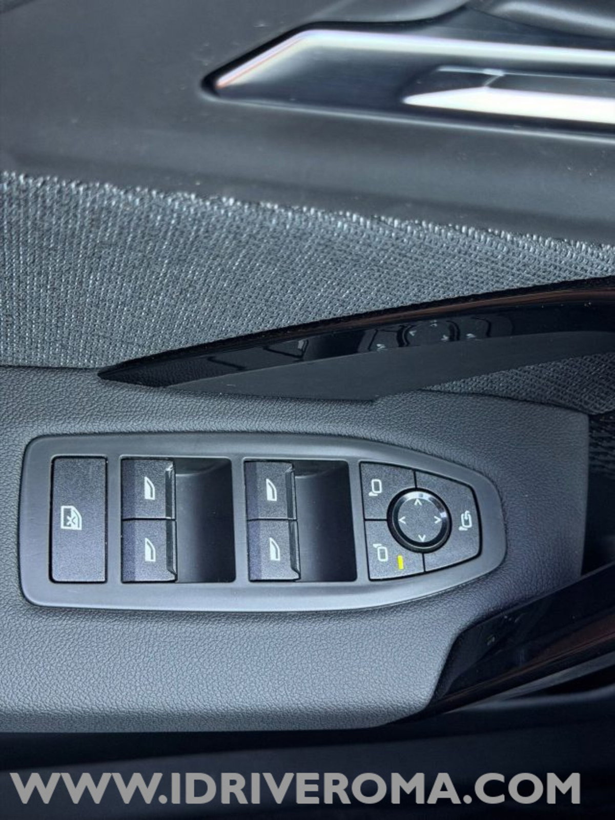 BMW X1 sdrive20i mhev 48V auto (20)