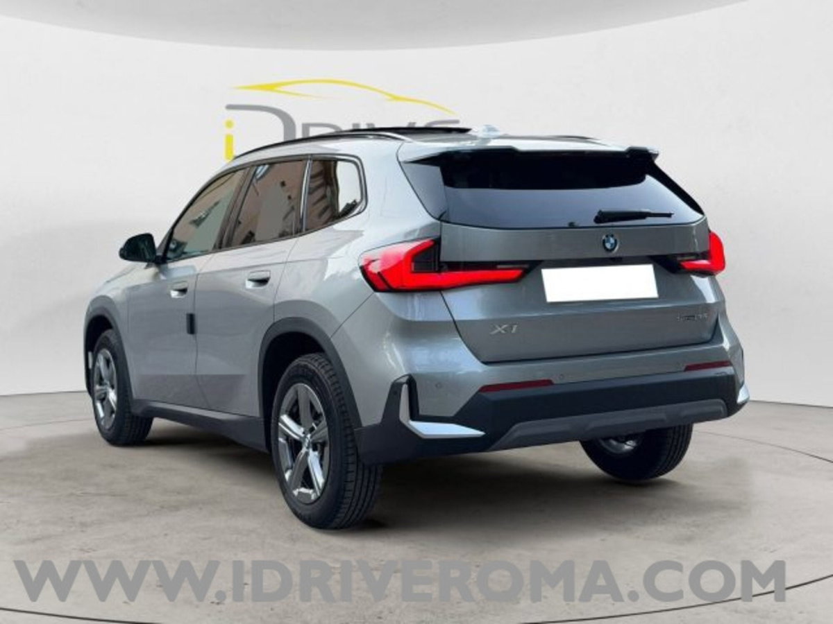 BMW X1 sdrive20i mhev 48V auto (4)