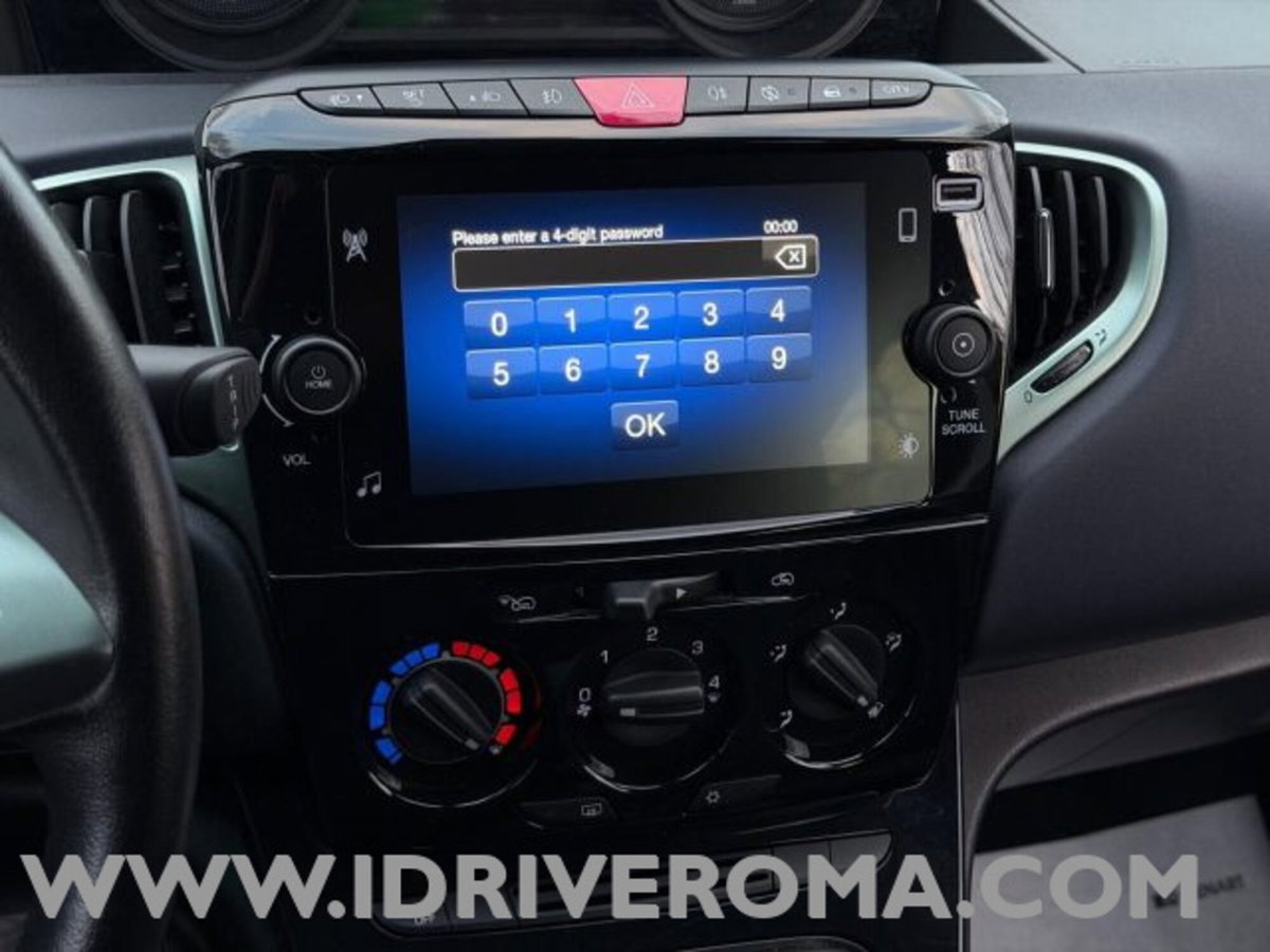 Lancia Ypsilon 1.0 FireFly 5 porte S&S Hybrid Ecochic A. Ferretti (10)