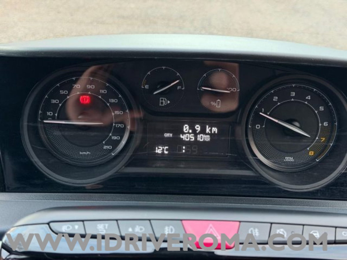Lancia Ypsilon 1.0 FireFly 5 porte S&S Hybrid Ecochic A. Ferretti (8)