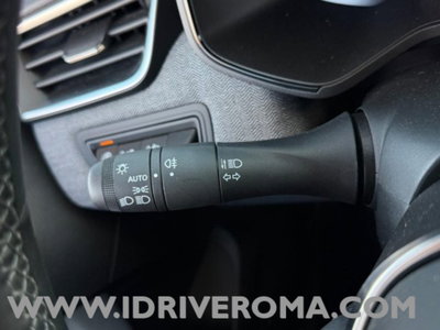 Renault Clio 1.0 tce Techno 90cv (15)
