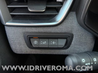 Renault Clio 1.0 tce Techno 90cv (17)