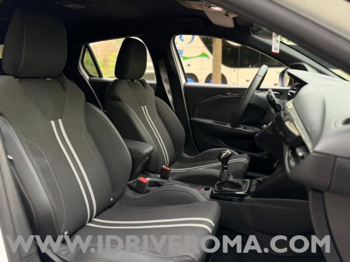 Opel Corsa 1.2 GS s&s 100cv (8)